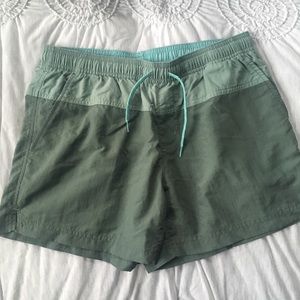 Two toned Columbia Shorts (S)